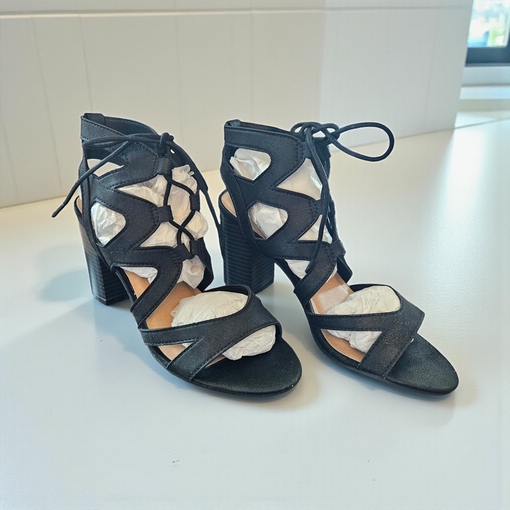 Qupid COLY-02 Black Distressed Lace Up Gladiator‎ Block Heel Sandals Womens 6